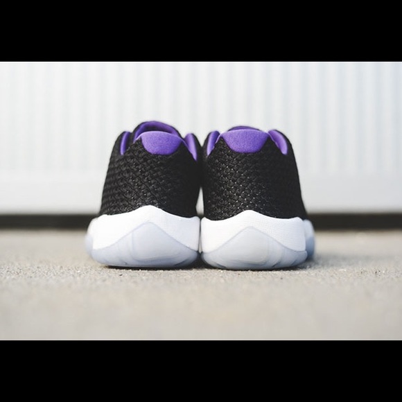 Air Jordan Futures Black/Purple - Picture 2 of 3